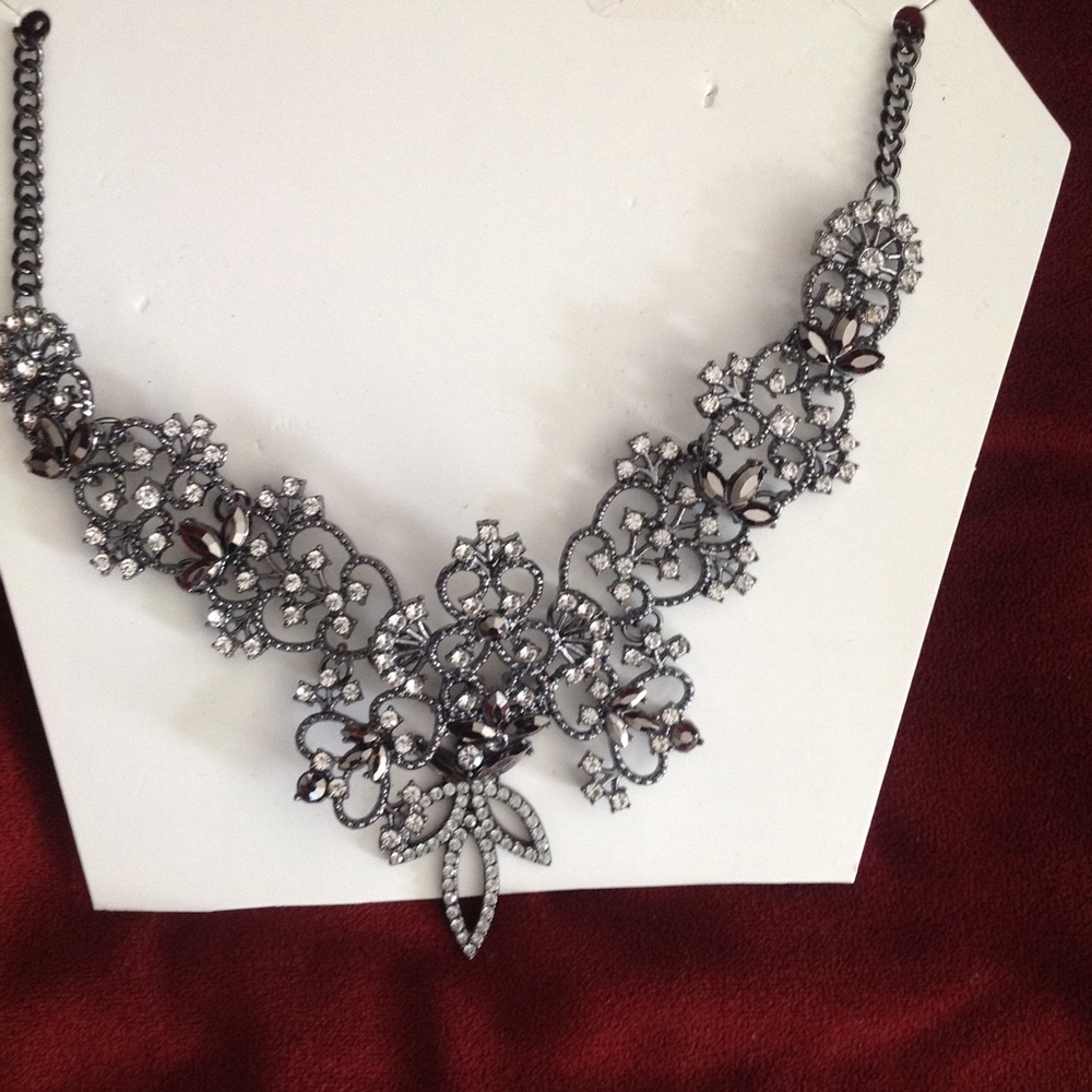 New statement necklace gray
